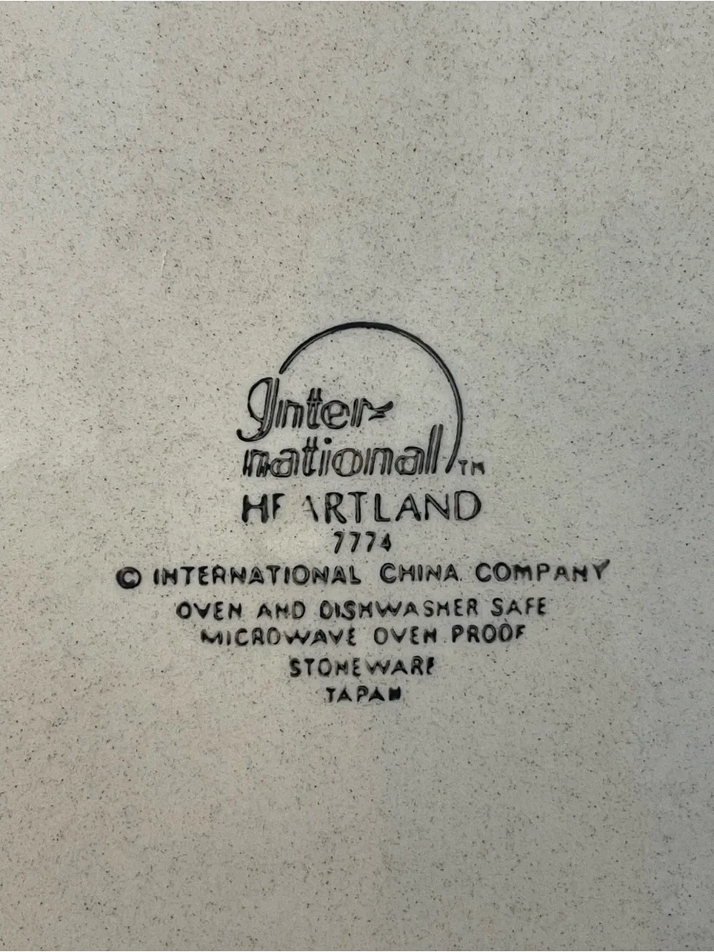 International Heartland 12 In Round Chop Plate Farmhouse Folk Art Vintage